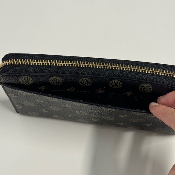 DKNY Bryant Heritage Logo Large Zip-Around Wallet Ebony Bright Red - Picture 3 of 5